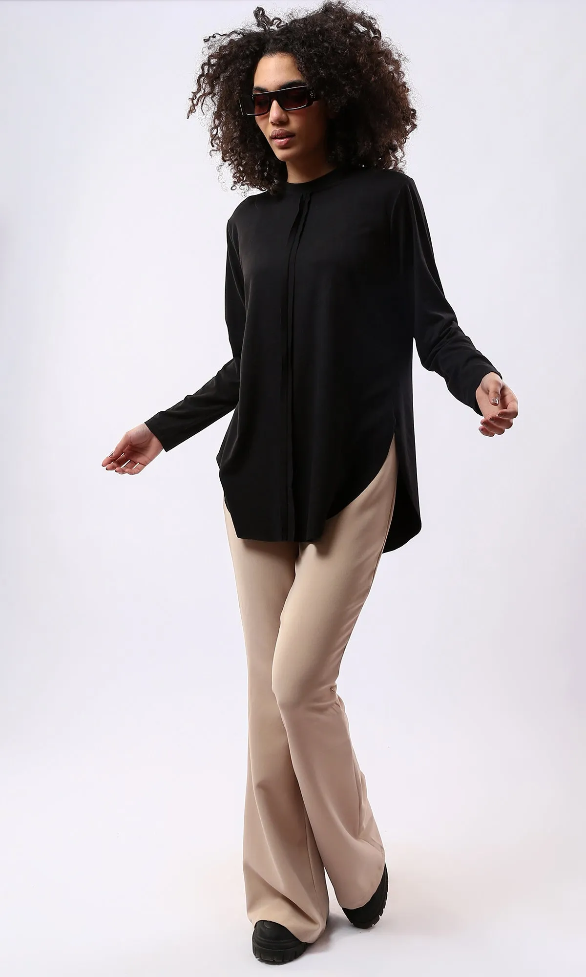 O175817 Solid Long Sleeves Black Long Tee With Slits