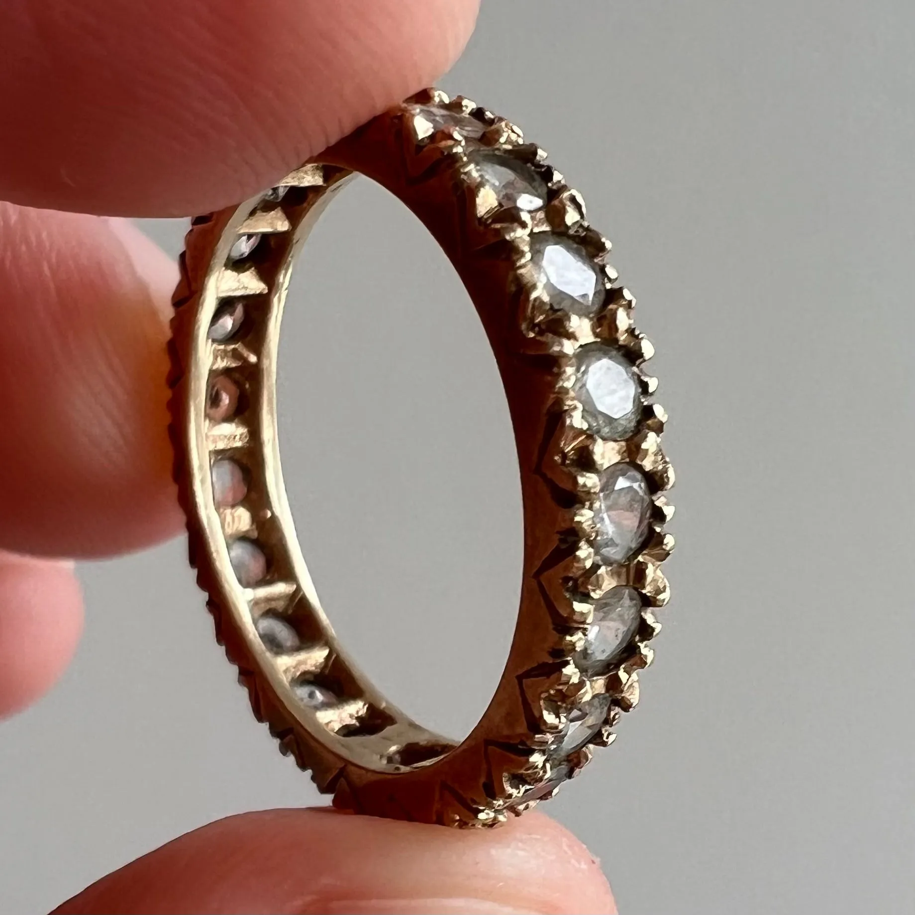 V I N T A G E // eternal clarity / rustic white quartz full eternity band / solid 9k 9ct yellow gold / size 5.75